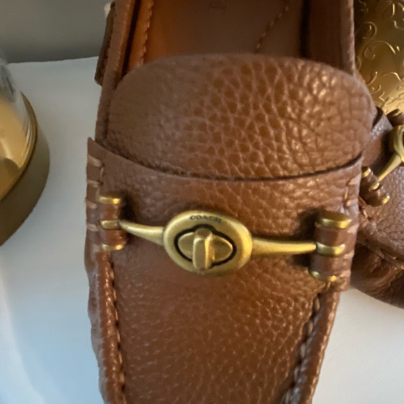 COACH MOCCASIN LOAFERS. - Picture 5 of 14